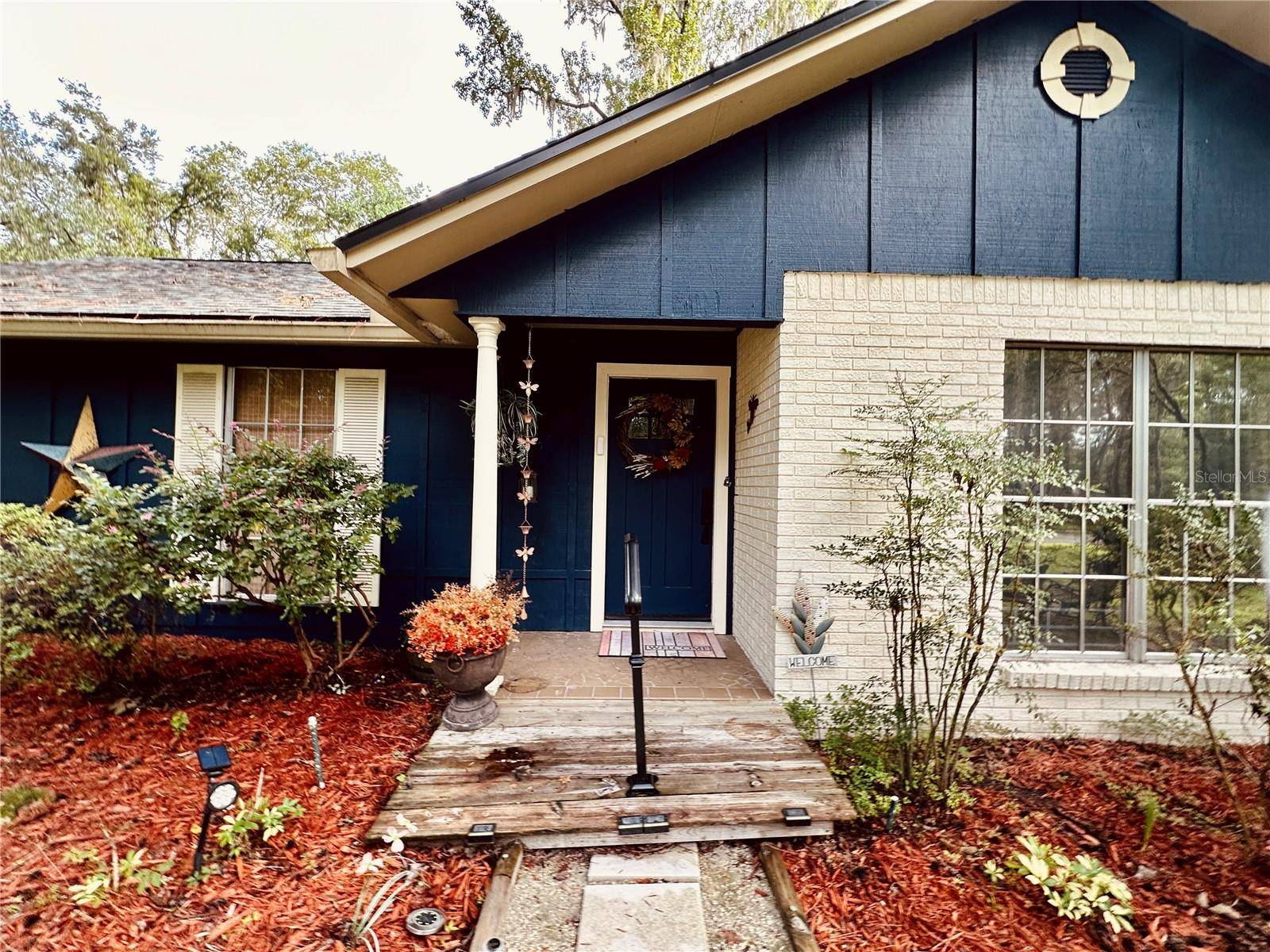 8614 SW 1ST AVE, Gainesville, FL 32607