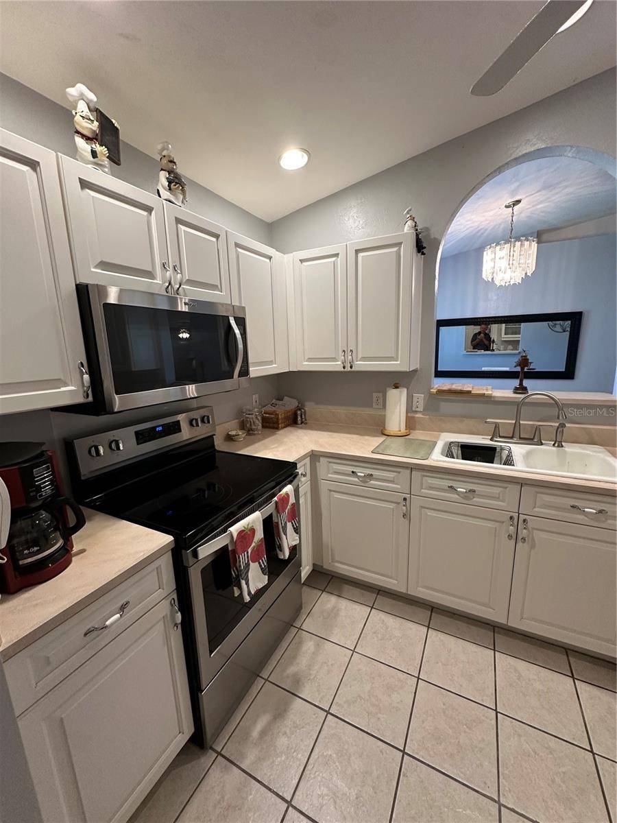 11793 CREEK DR, Alachua, FL 32615