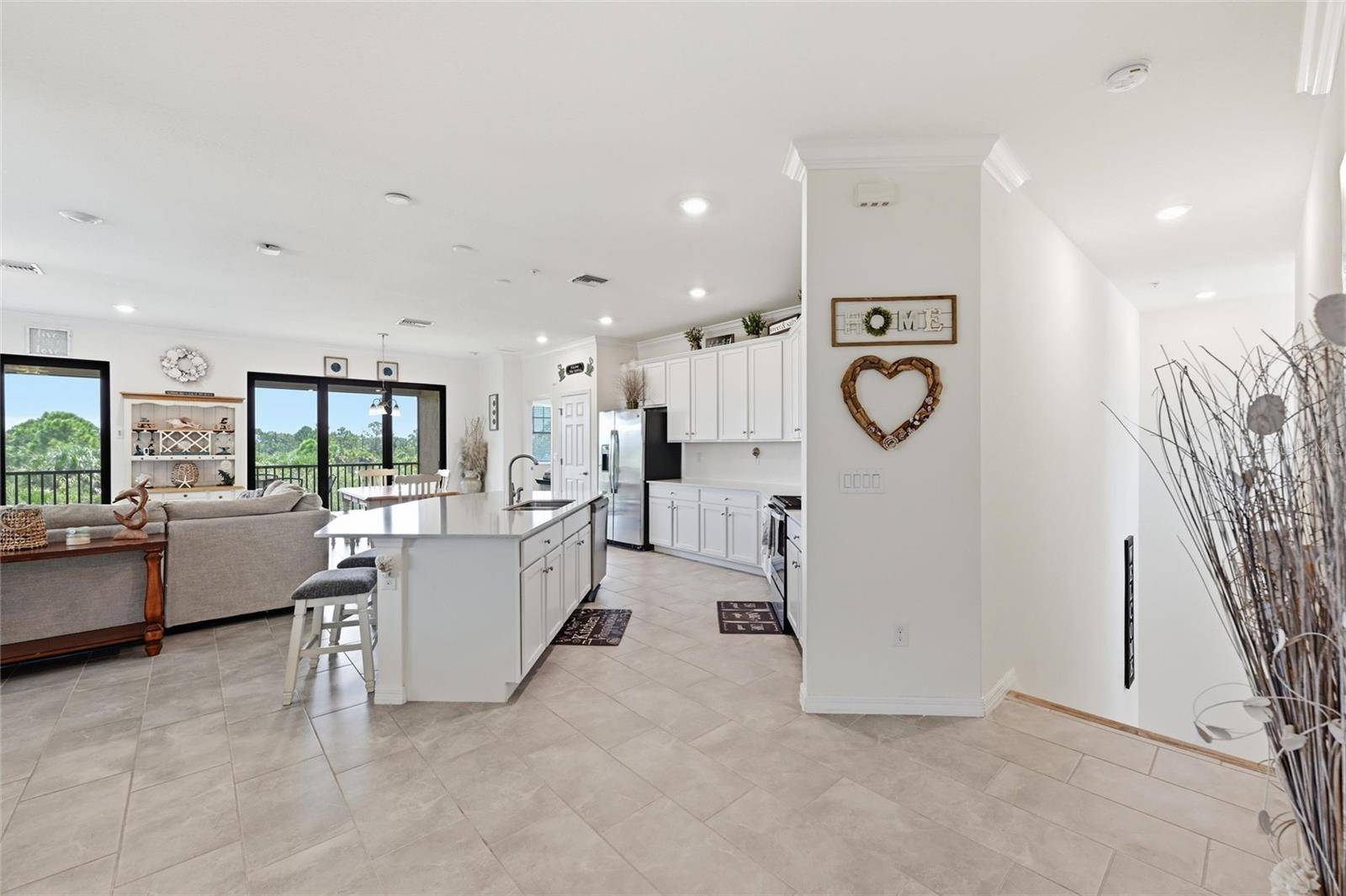 10047 CROOKED CREEK DR #201, Venice, FL 34293