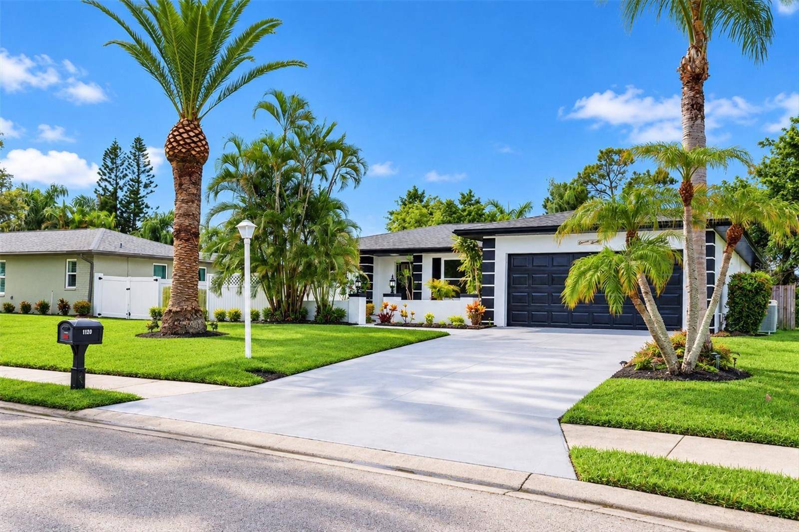 1120 78TH ST NW, Bradenton, FL 34209
