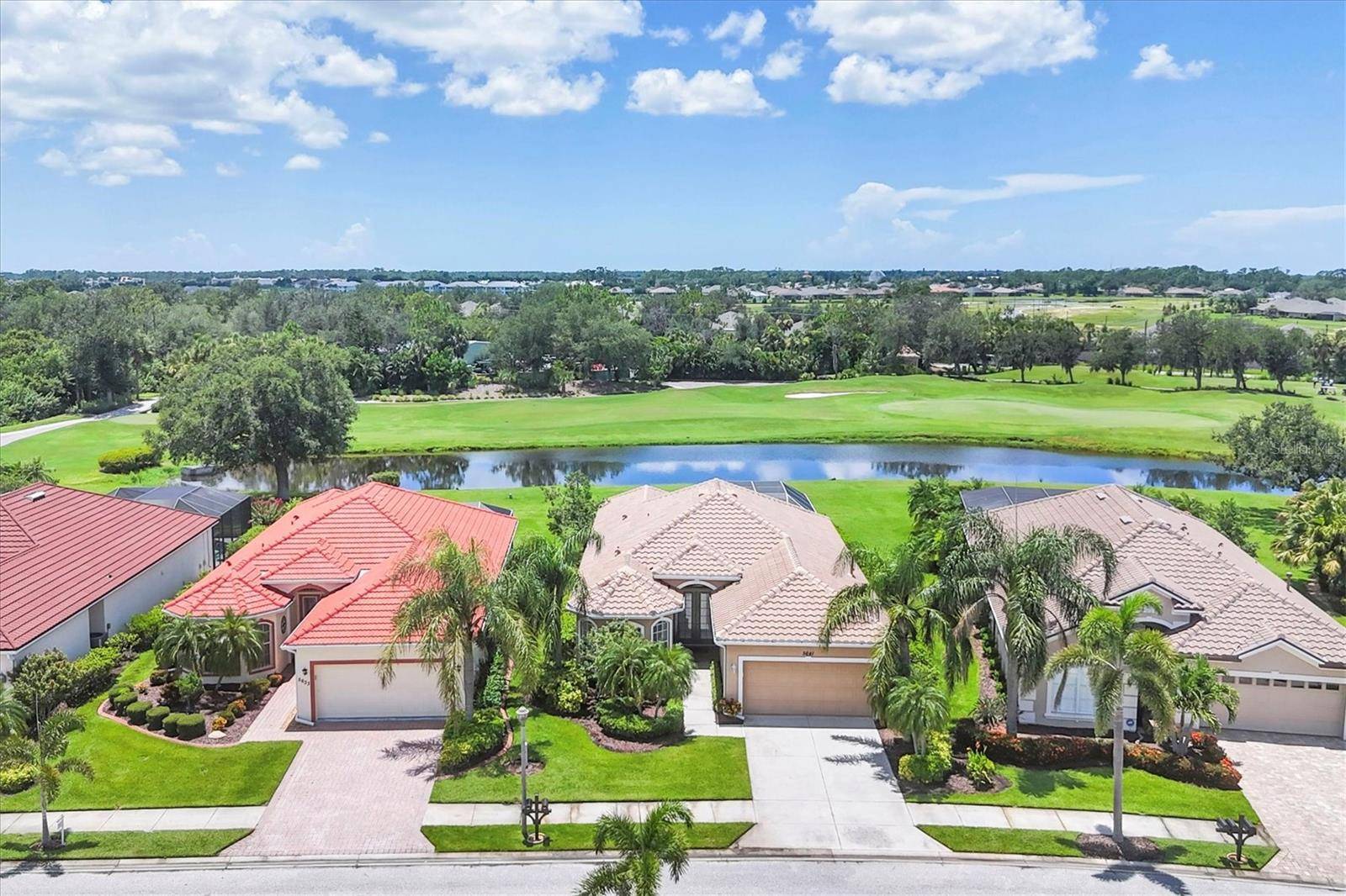 5641 WHISPERING OAKS DR, North Port, FL 34287