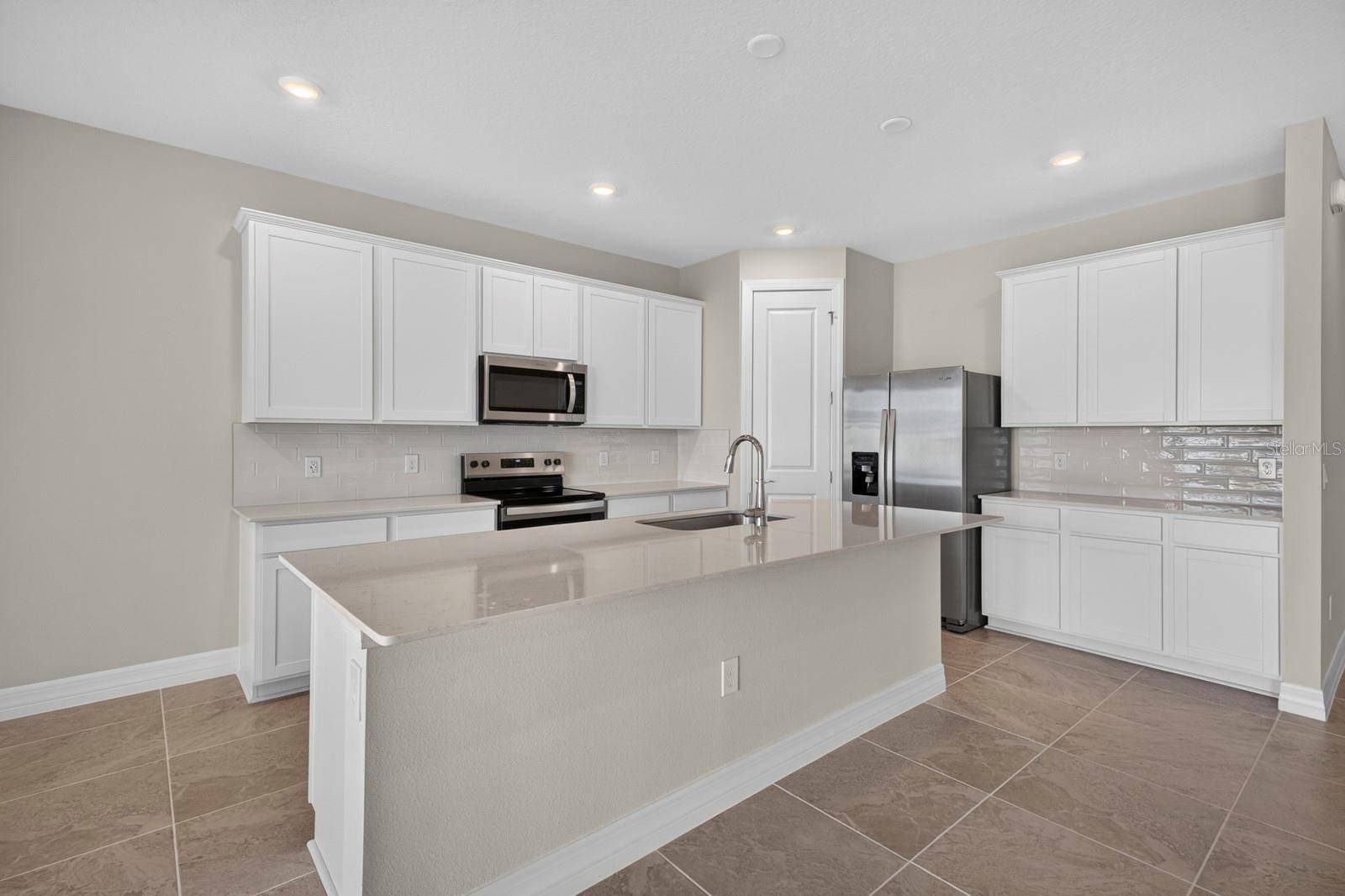 4806 FINLEY DRIVE, Davenport, FL 33837