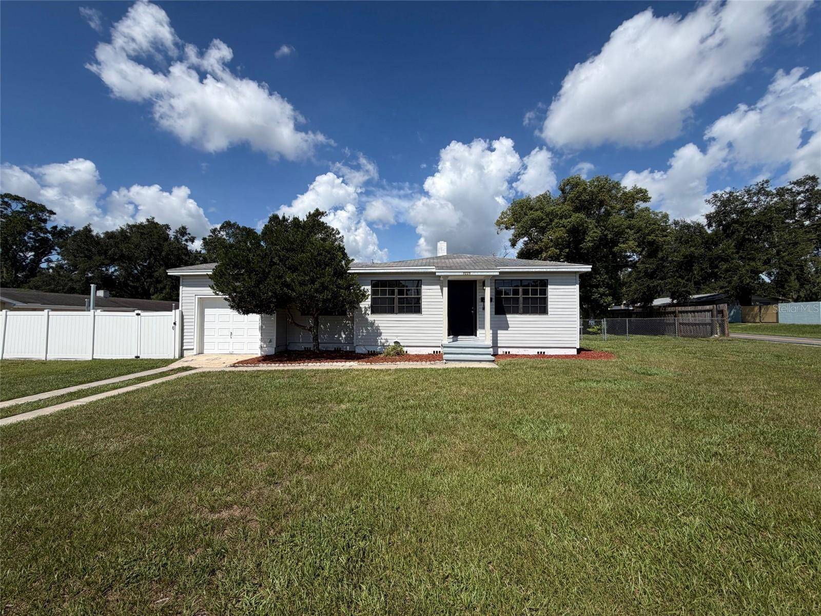 3225 CLEVELAND HEIGHTS BLVD, Lakeland, FL 33803