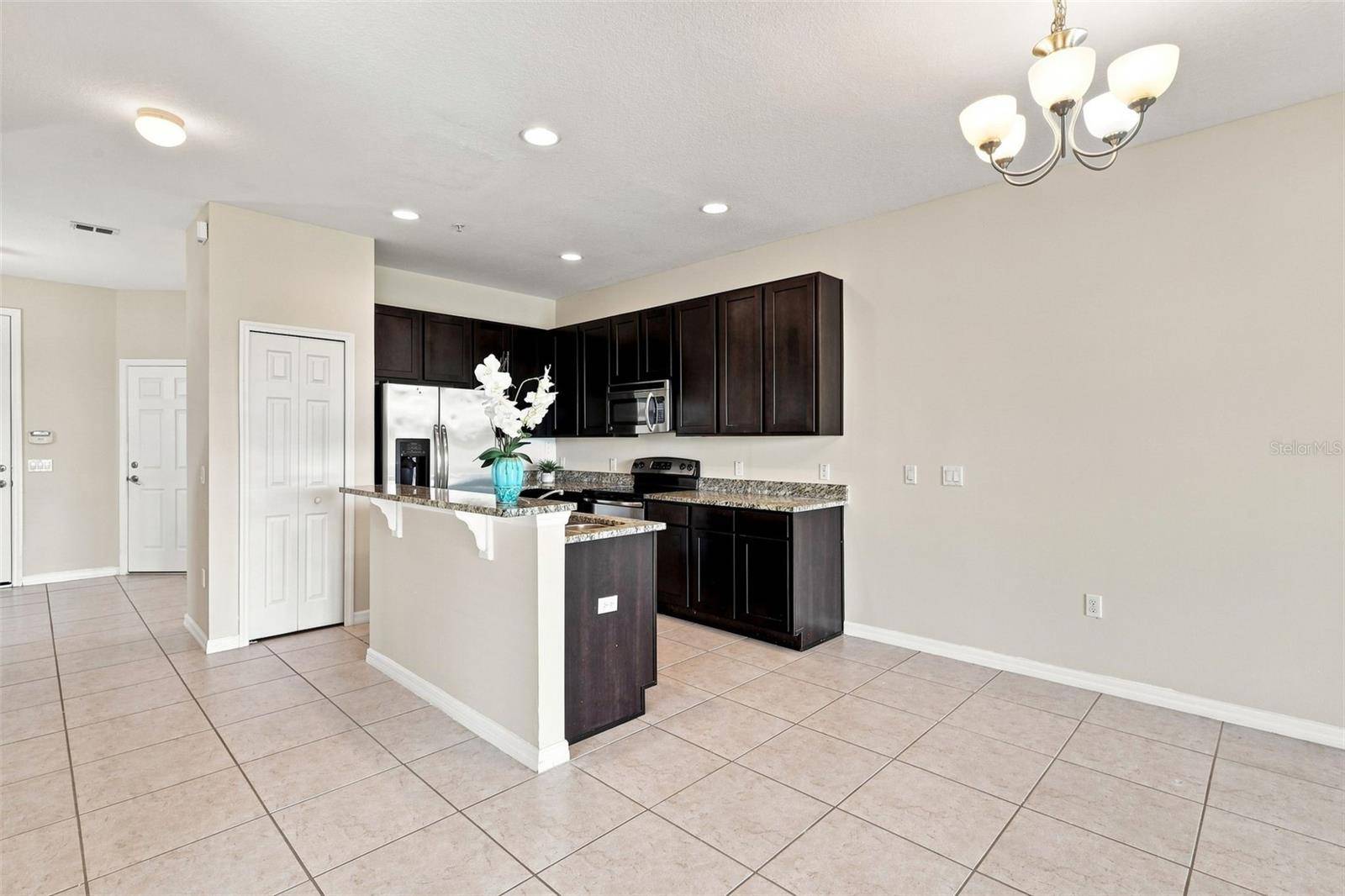 20630 MAXIM Pkwy, Orlando, FL 32833