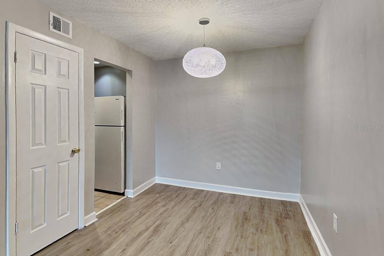 918 LAKE DESTINY RD #E, Altamonte Springs, FL 32714