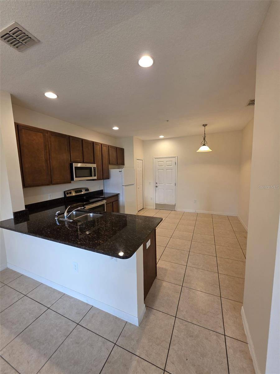 2372 SEVEN OAKS DR, St Cloud, FL 34772