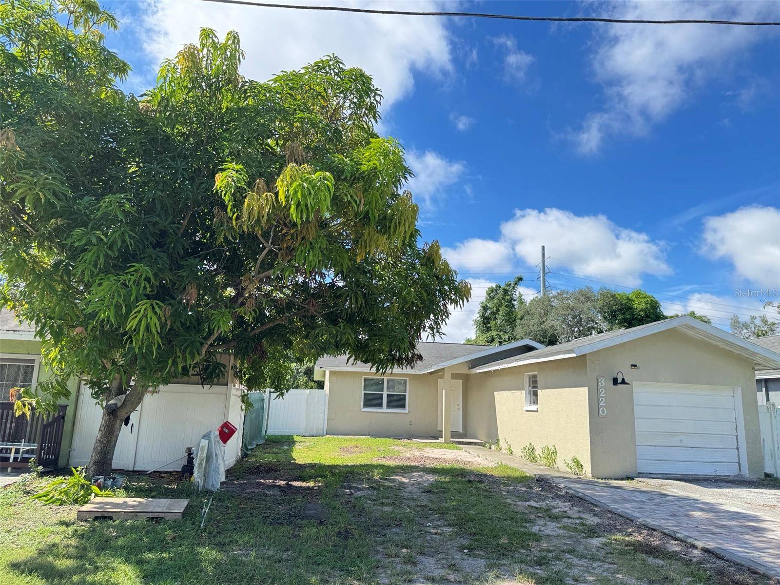 3218 68TH AVE N, St Petersburg, FL 33702