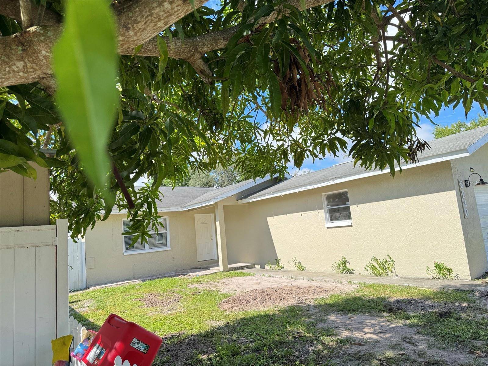 3218 68TH AVE N, St Petersburg, FL 33702