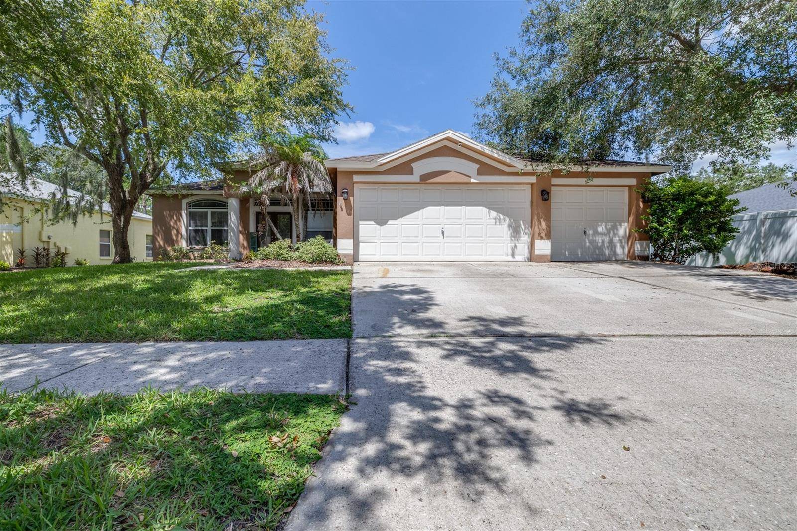 17012 FALCONRIDGE RD, Lithia, FL 33547