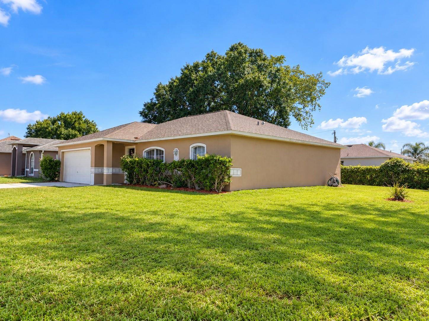 625 LLAMA DR, Poinciana, FL 34759