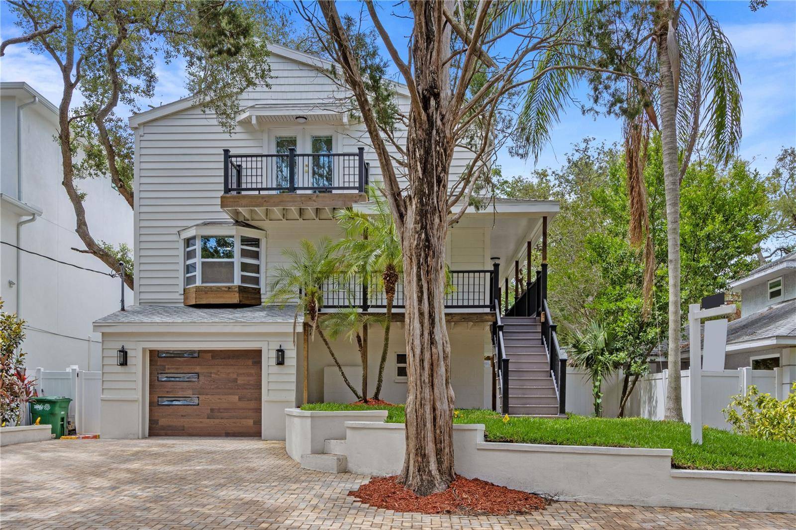 3232 W OAKELLAR AVE, Tampa, FL 33611