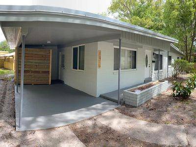 1115 NE 5TH PL, Gainesville, FL 32601