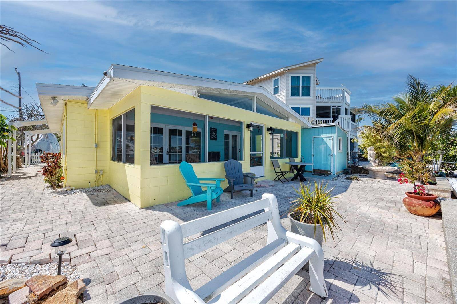 11215 3RD ST E, Treasure Island, FL 33706