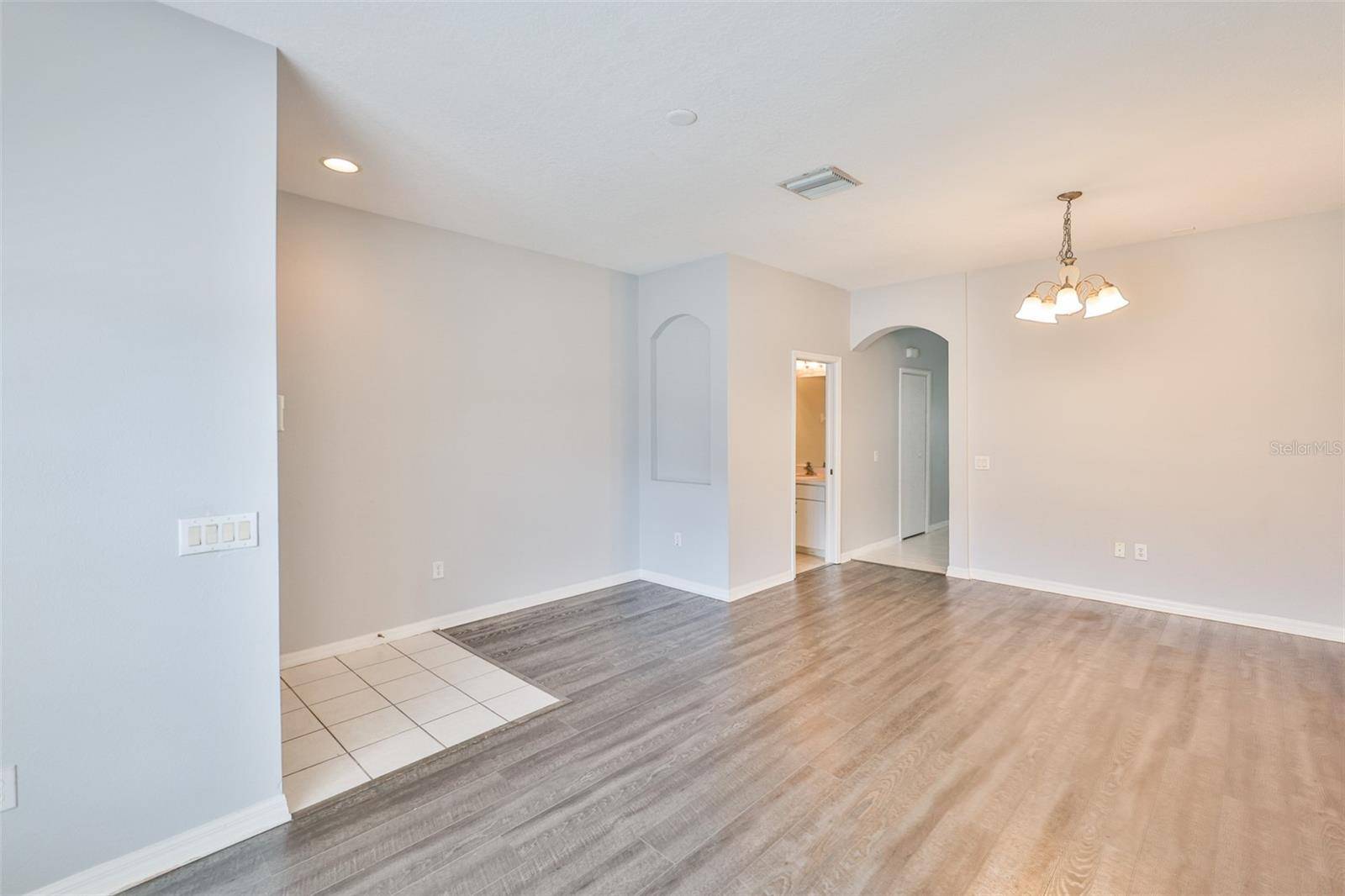 12950 KINGS CROSSING DR, Gibsonton, FL 33534