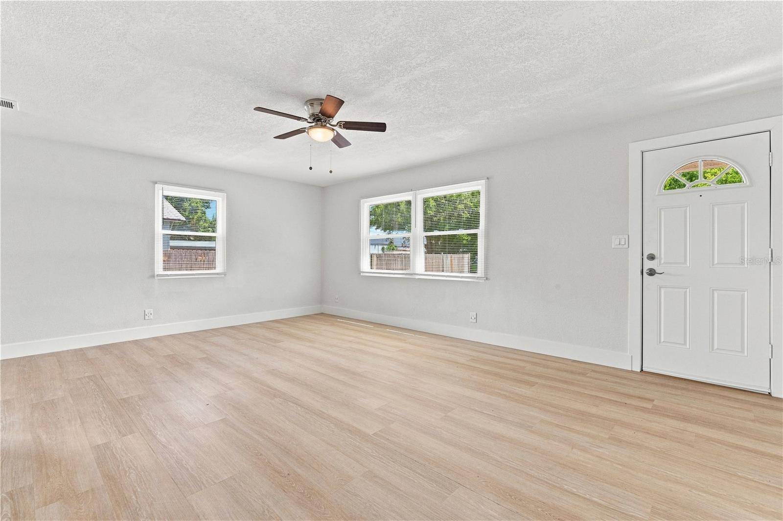 4115 FAIRFIELD AVE S, St Petersburg, FL 33711