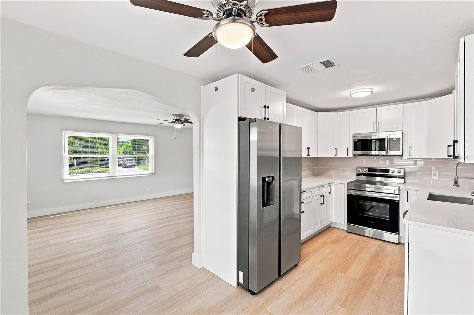 4115 FAIRFIELD AVE S, St Petersburg, FL 33711