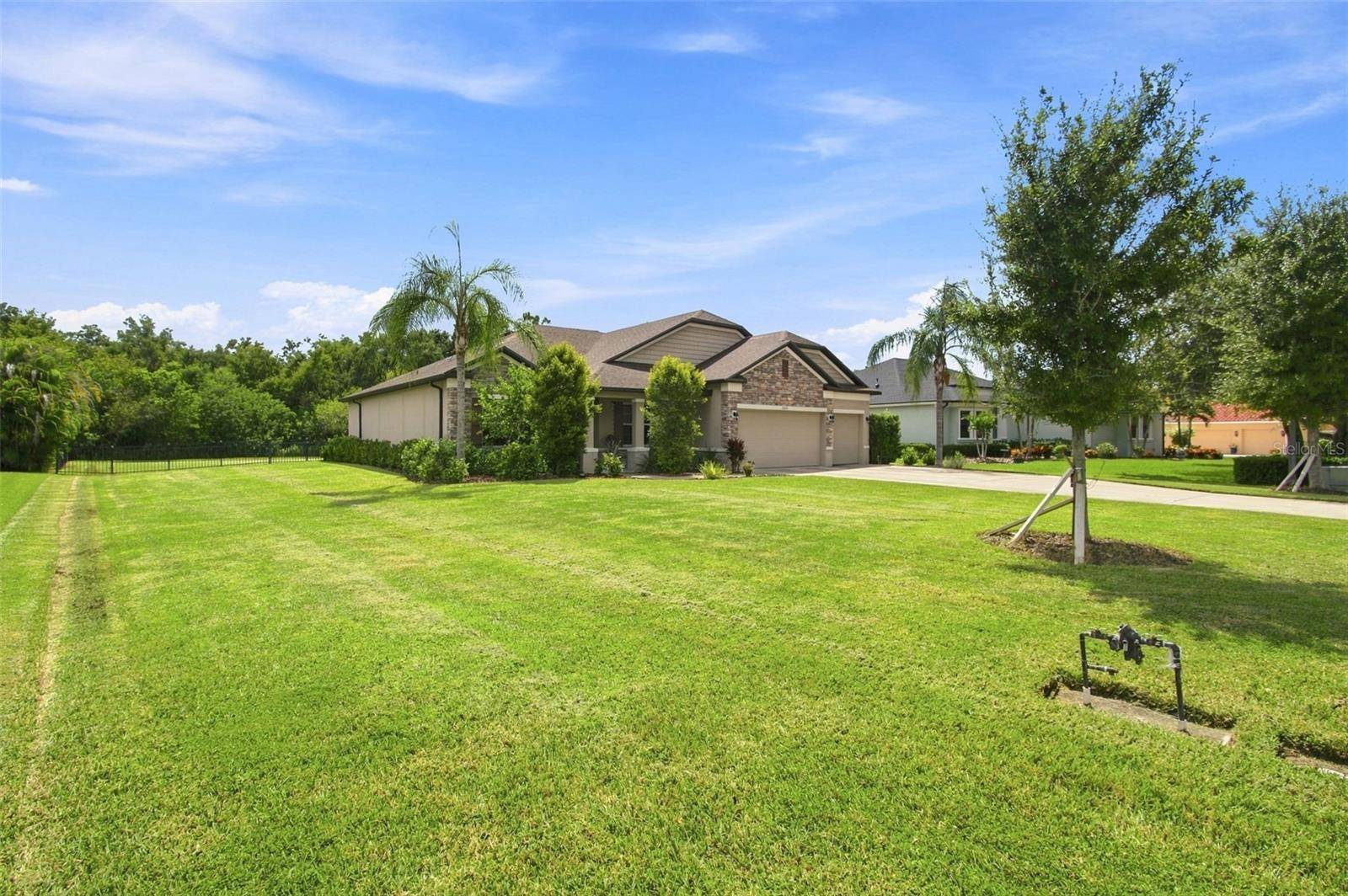 15435 MULHOLLAND RD, Parrish, FL 34219