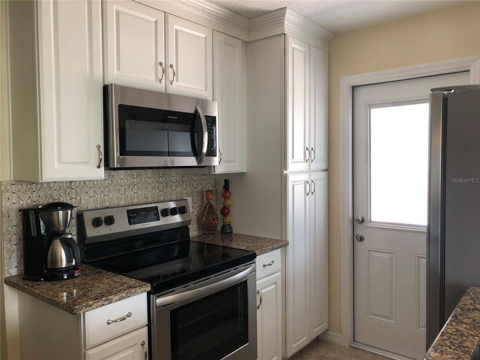 1009 SUMNER BLVD BLVD #Unit B, Safety Harbor, FL 34695