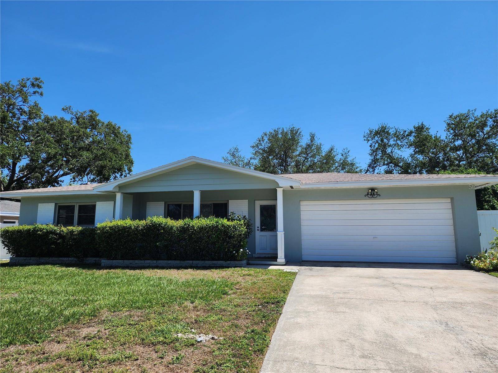2347 EASTWOOD DR, Clearwater, FL 33765