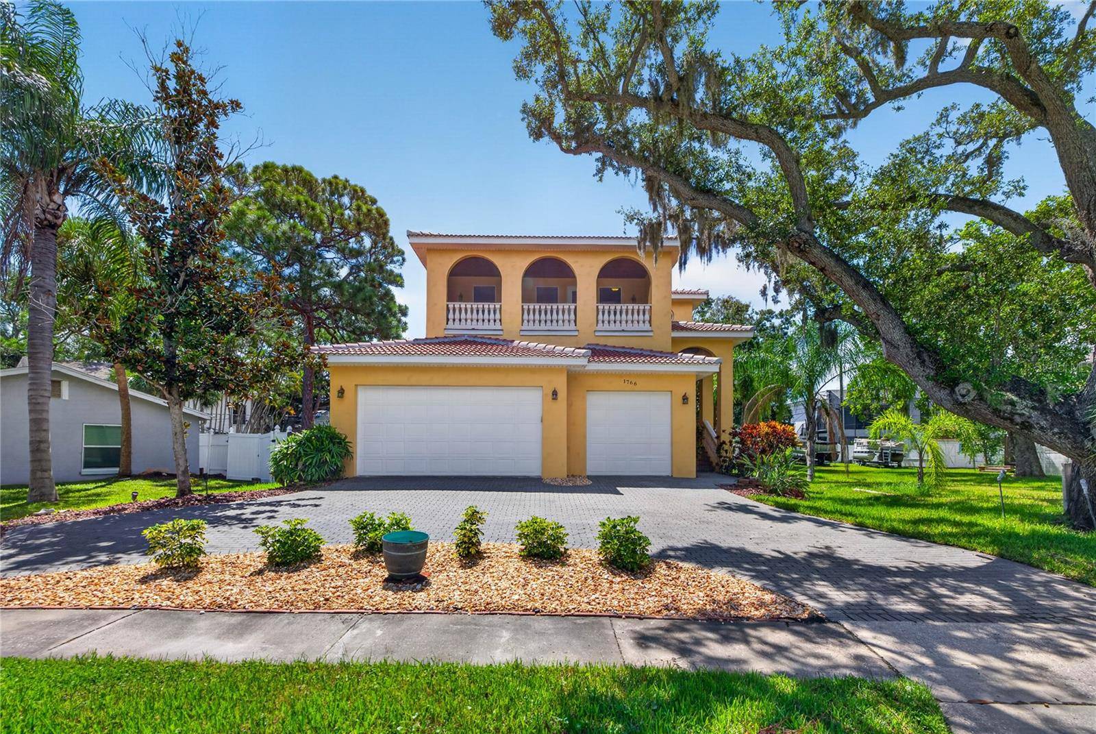 1766 BAYOU GRANDE BLVD NE, St Petersburg, FL 33703