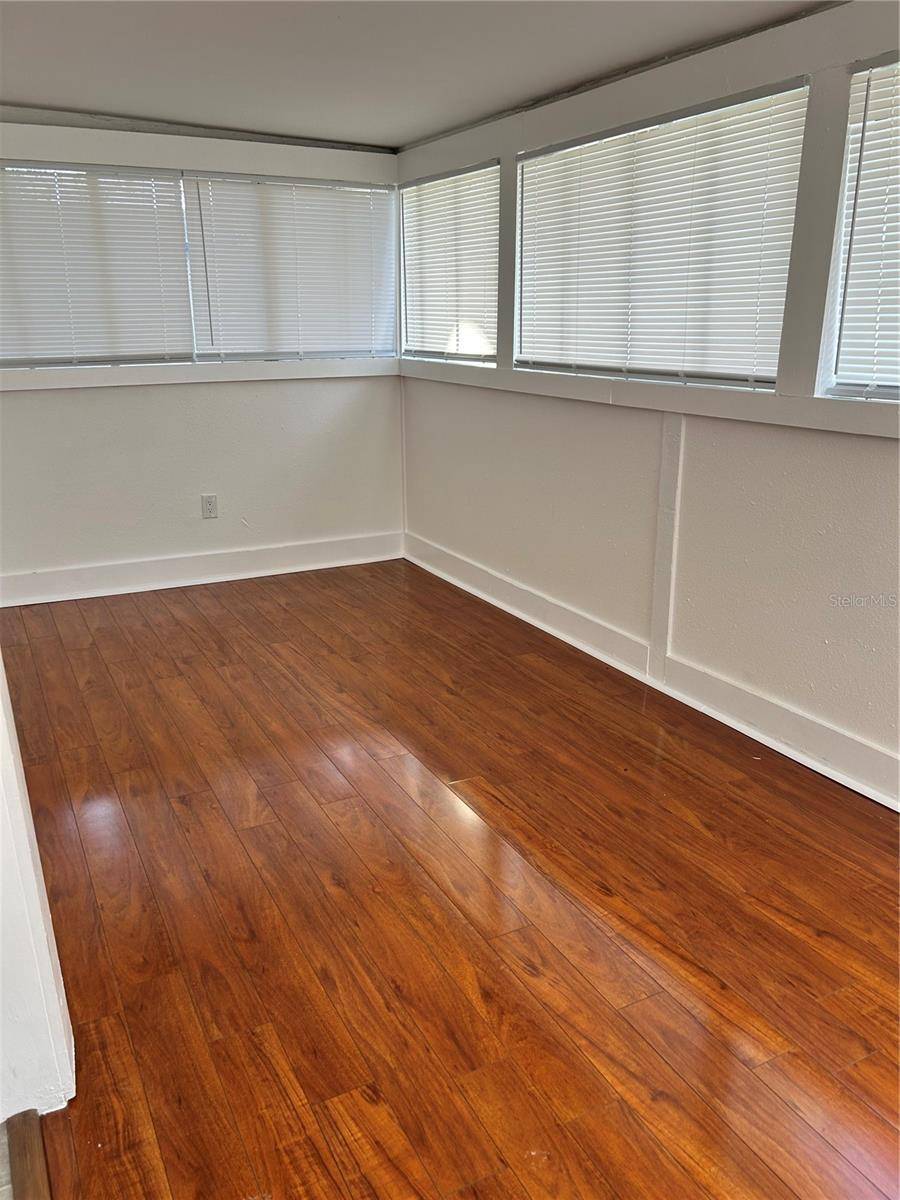 2443 4TH AVE N, St Petersburg, FL 33713