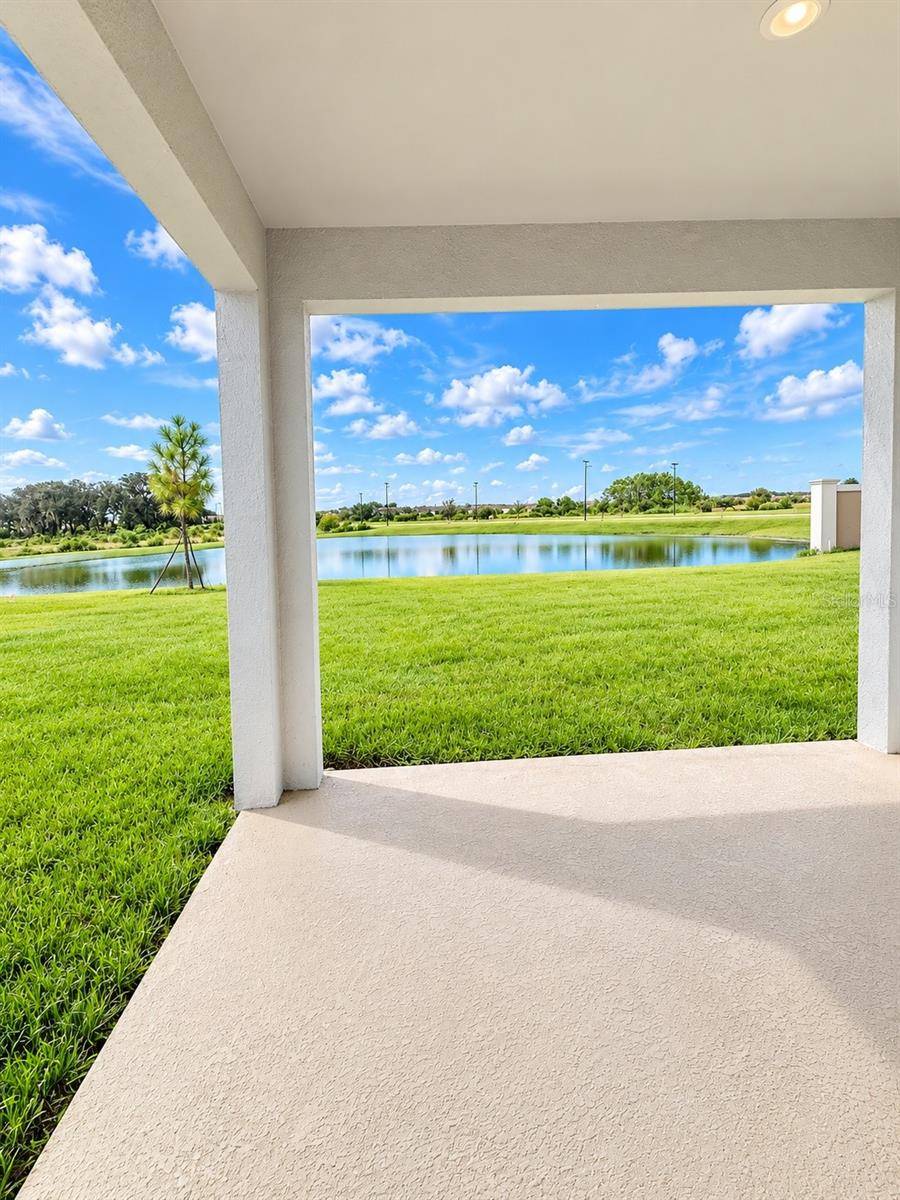 10669 BRIDGEGATE HEIGHTS LOOP, San Antonio, FL 33576