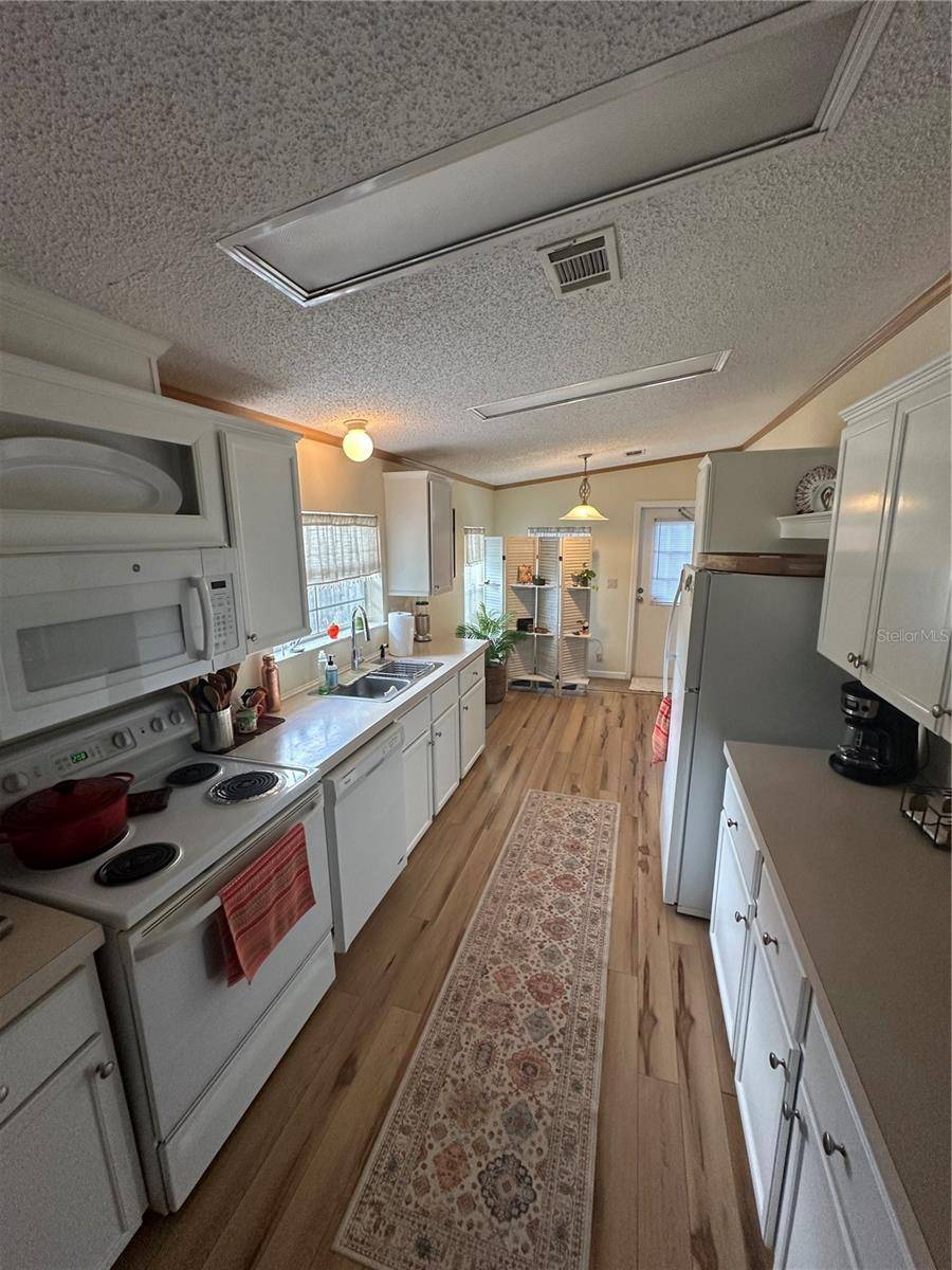 8930 EHREN CUTOFF, Land O Lakes, FL 34639