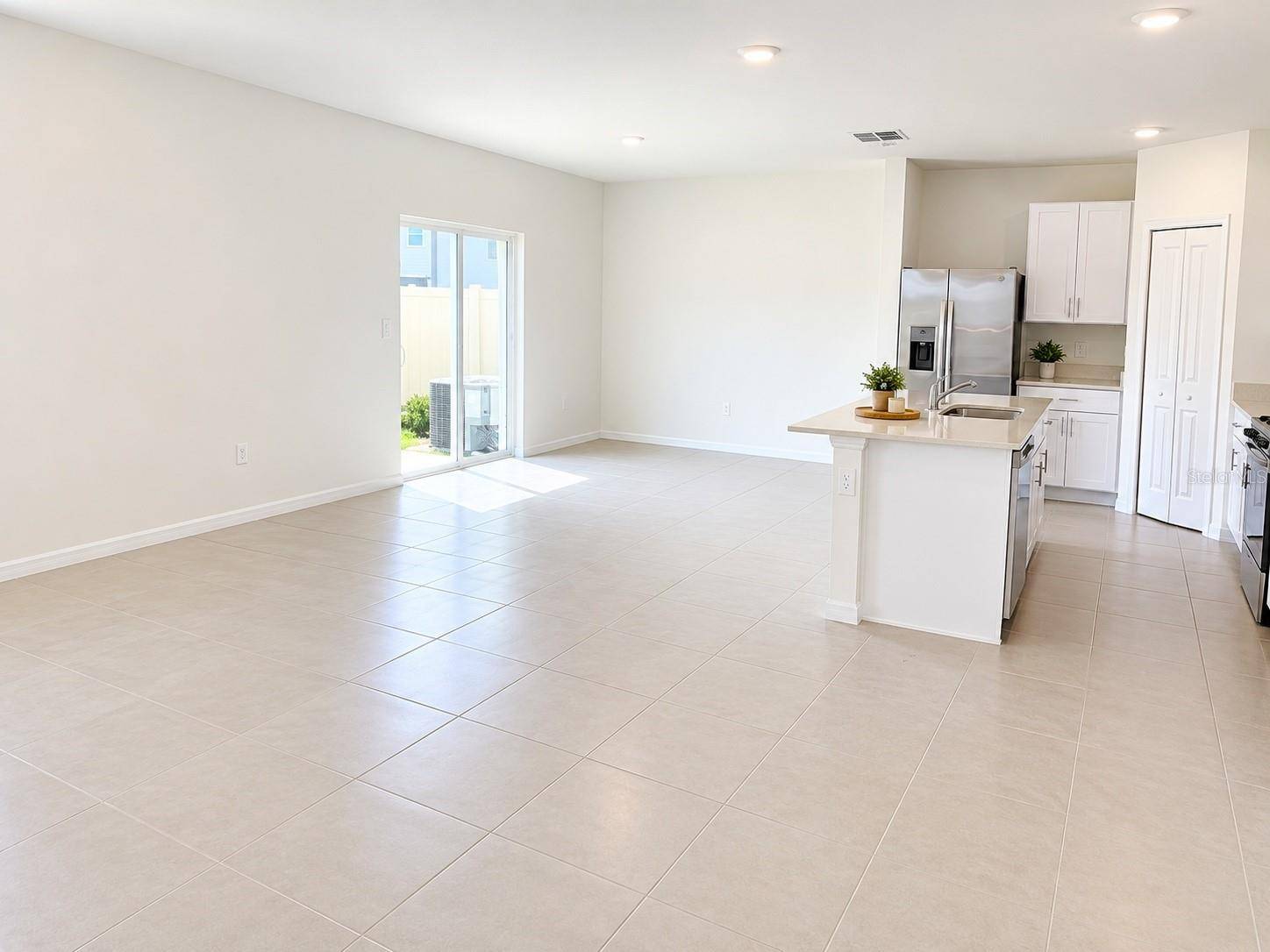 2270 RED CROSSBILL DR, Wimauma, FL 33598
