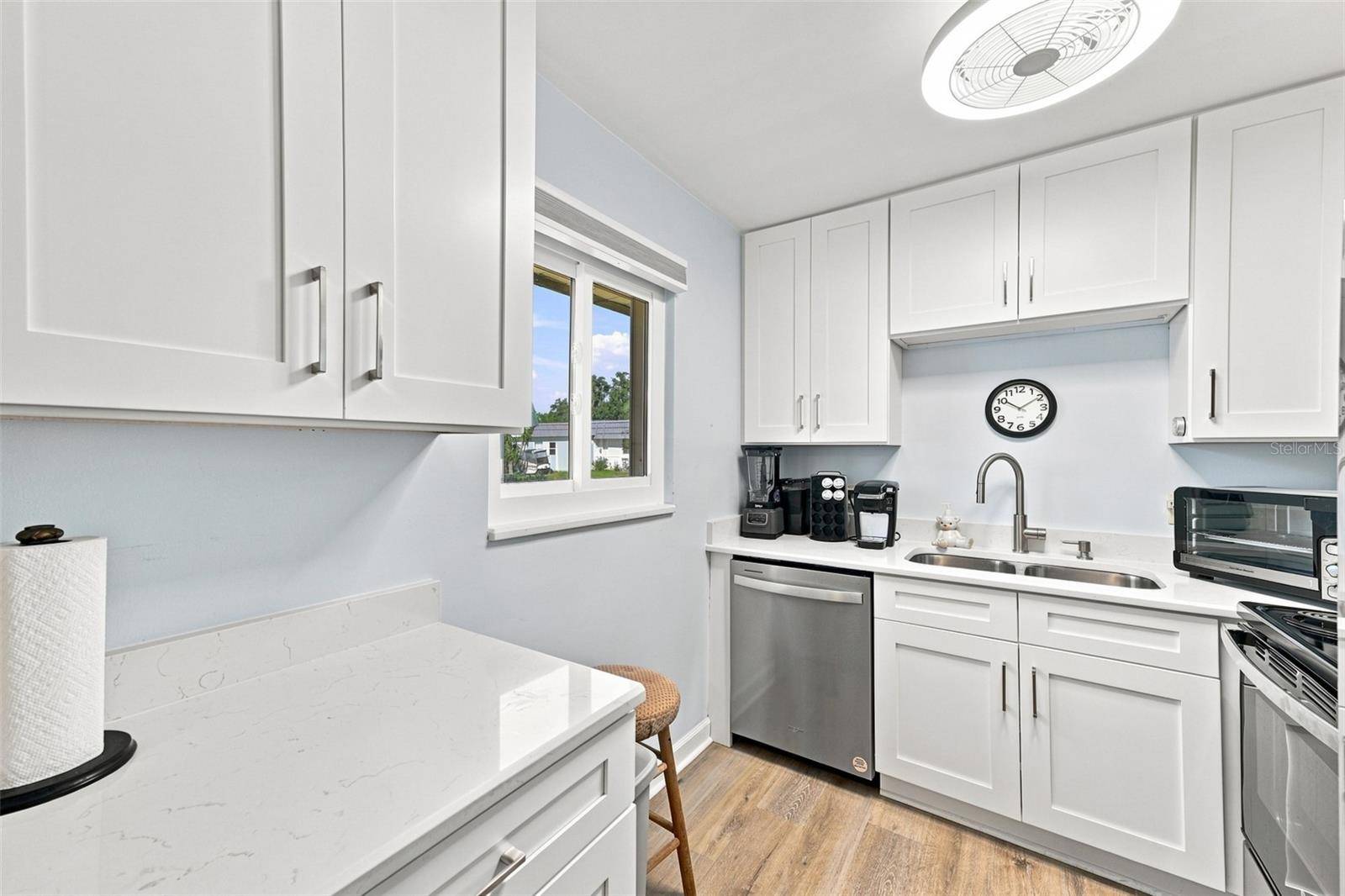 205 KINGS BLVD #64, Sun City Center, FL 33573