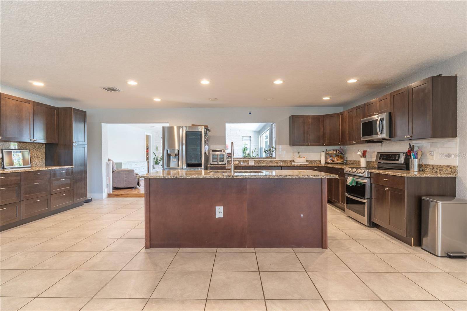 12705 PARK BLVD, Seminole, FL 33776