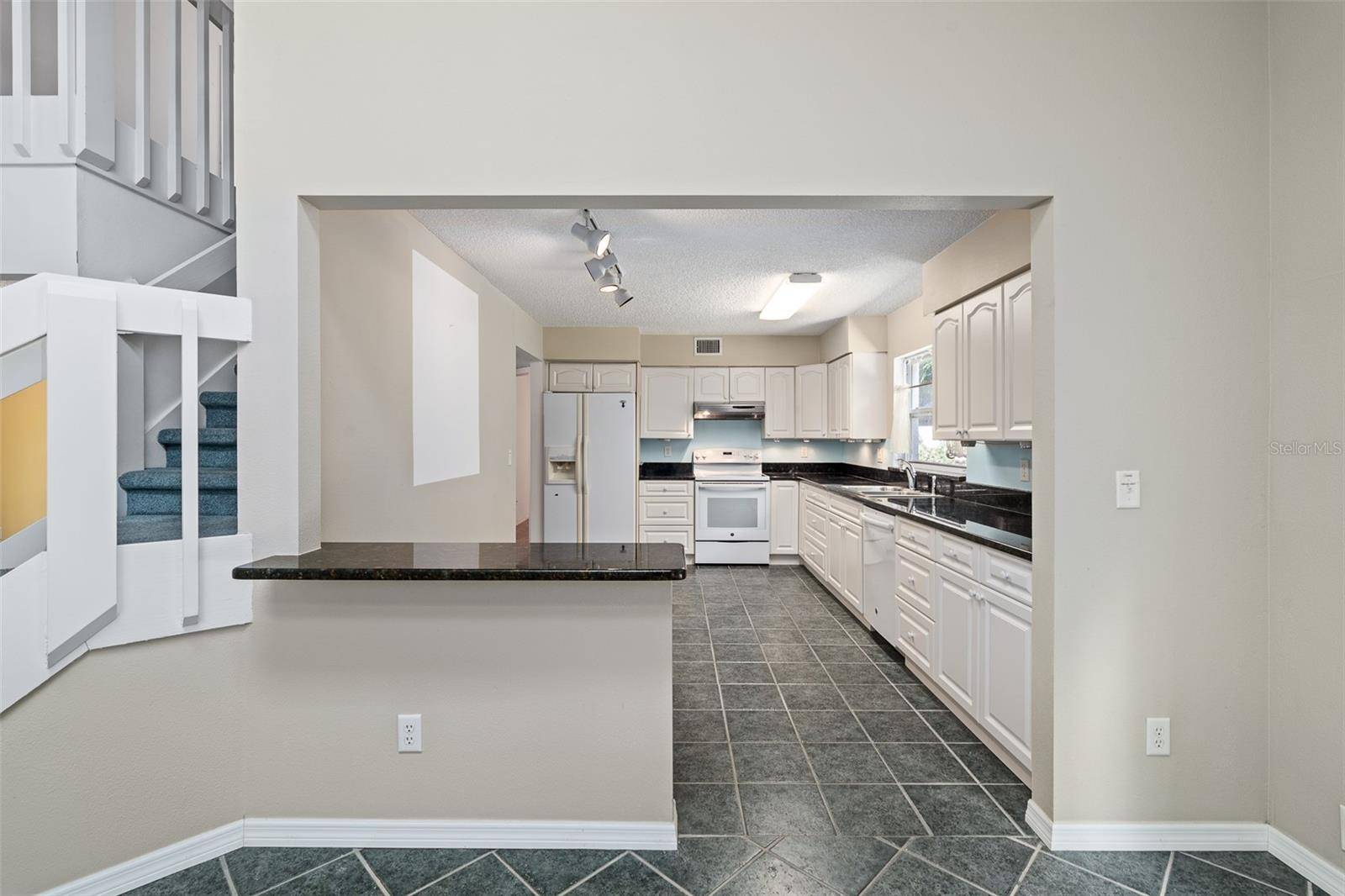 5902 KENDREW DR, Port Orange, FL 32127