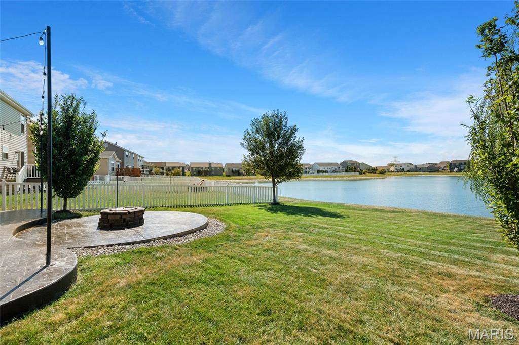 213 Charlestowne Place DR, St Charles, MO 63301