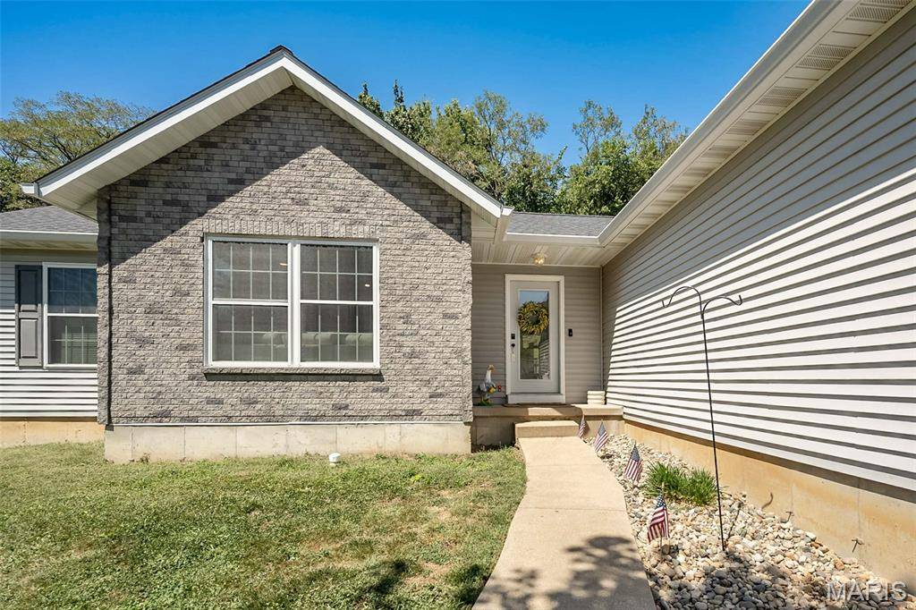 2201 Ashton Hills CT, Washington, MO 63090