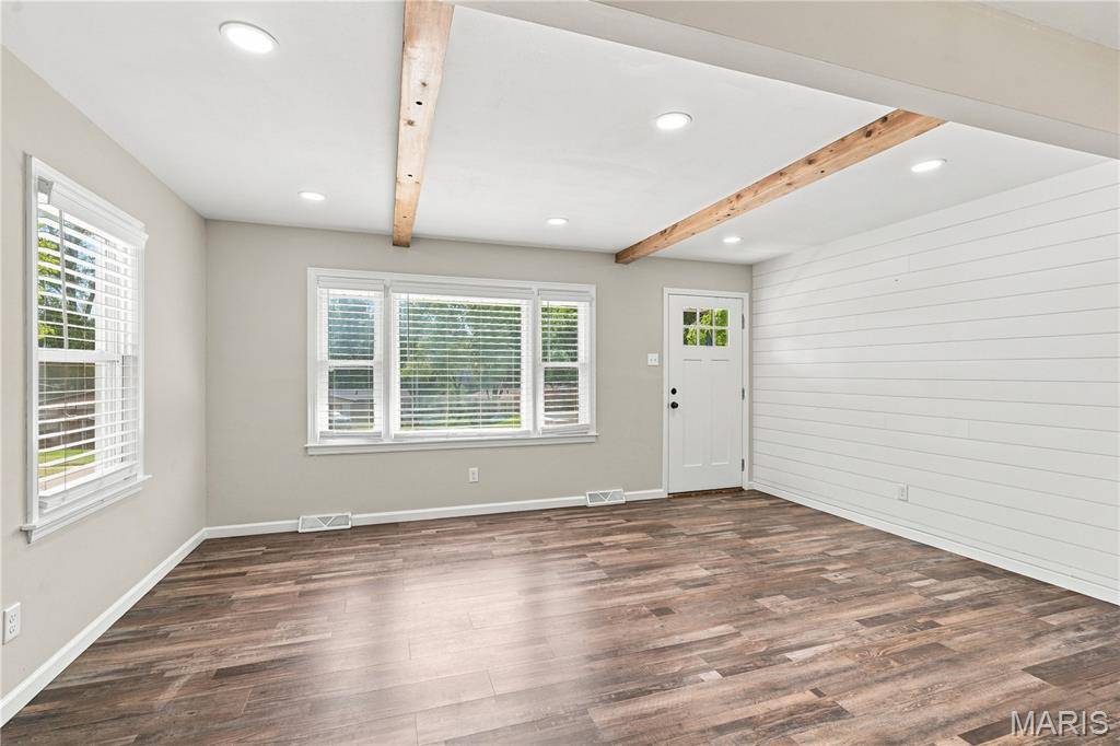 1620 Dale AVE, St Charles, MO 63301