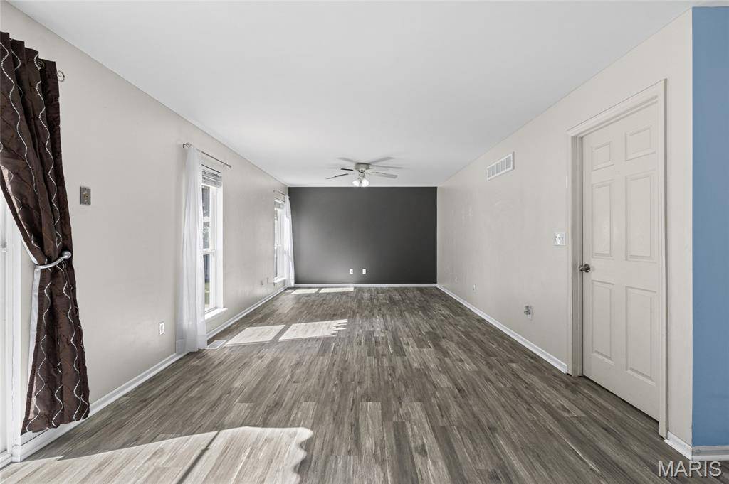 204 Boulder Point DR, St Peters, MO 63376