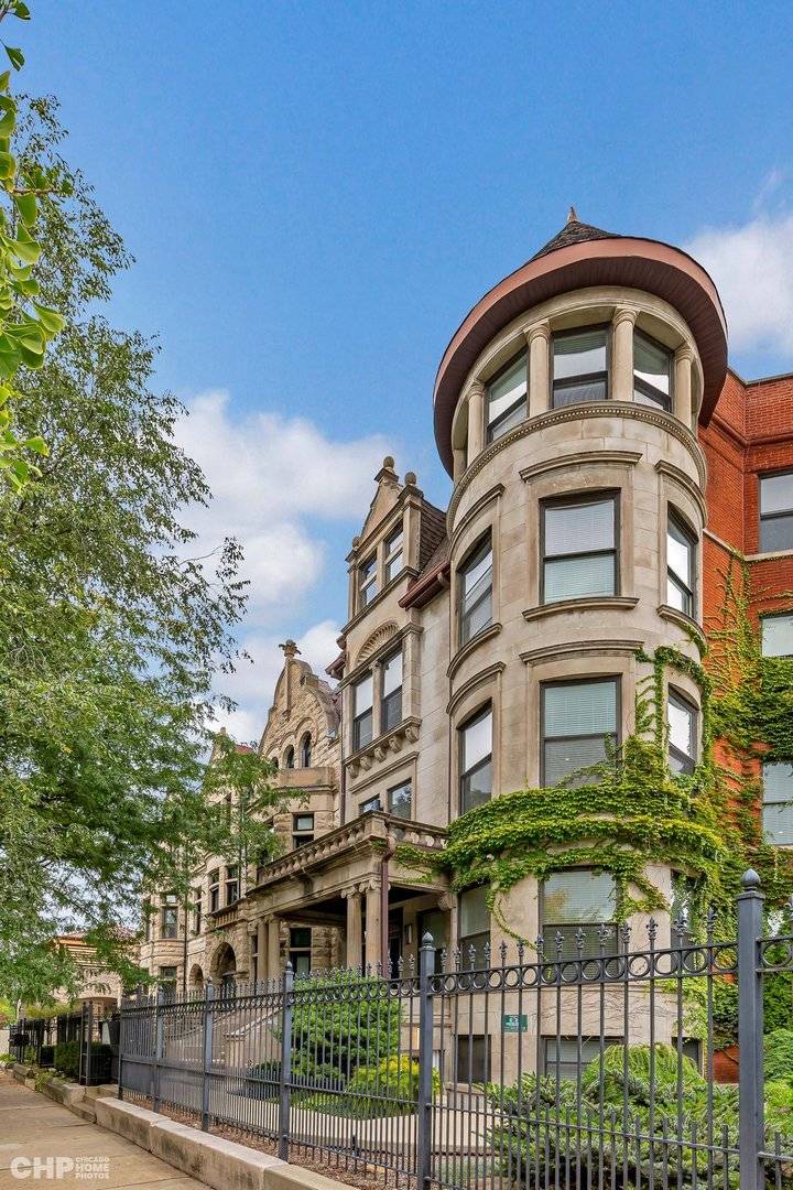 3967 S Drexel BLVD, Chicago, IL 60653