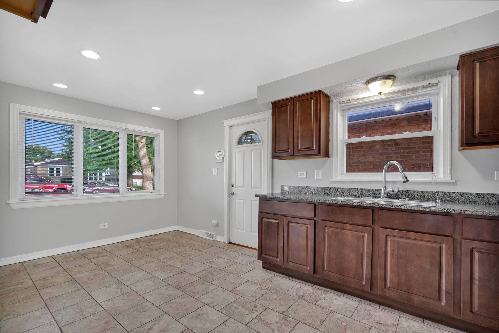 5035 S Kilpatrick AVE, Chicago, IL 60632