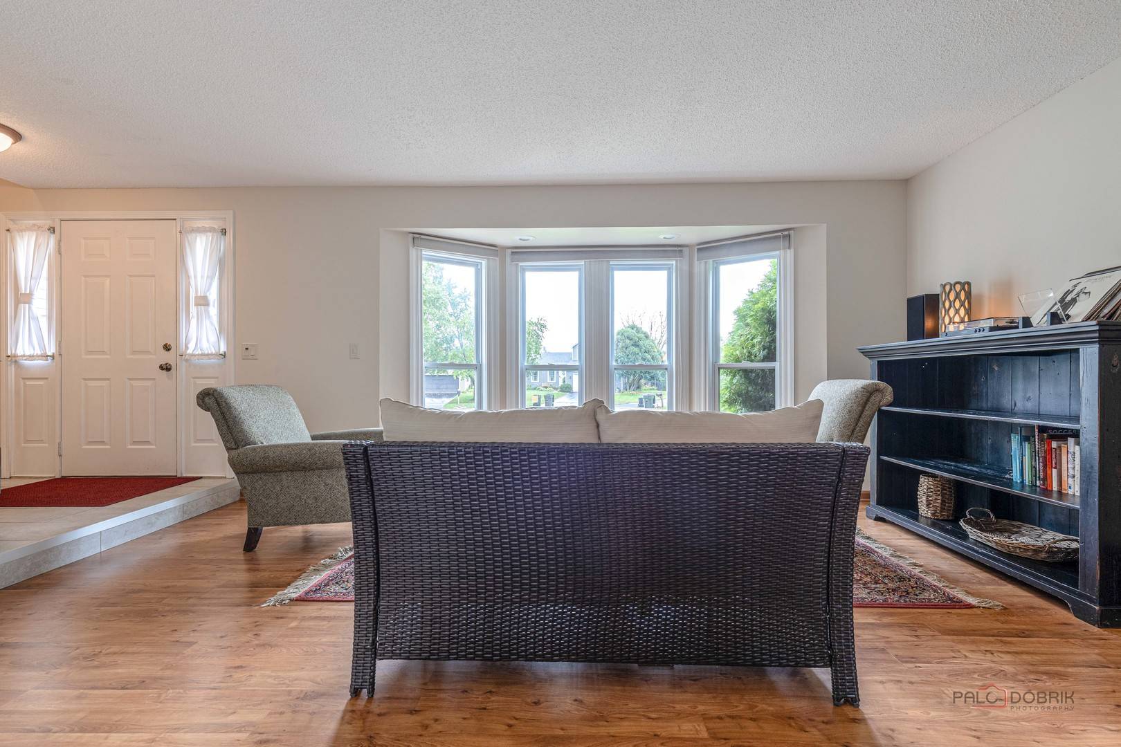 4 Montana CT, Cary, IL 60013
