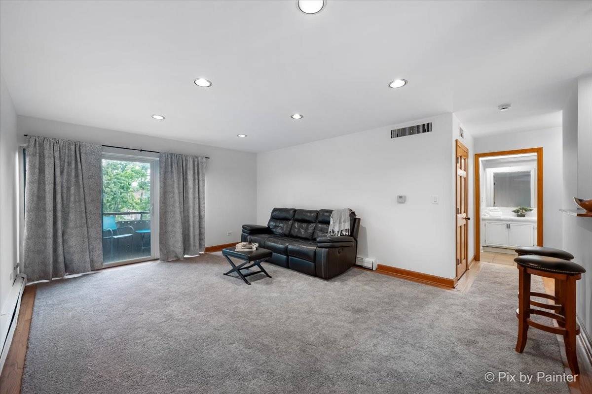 1912 Prairie SQ #303A, Schaumburg, IL 60173