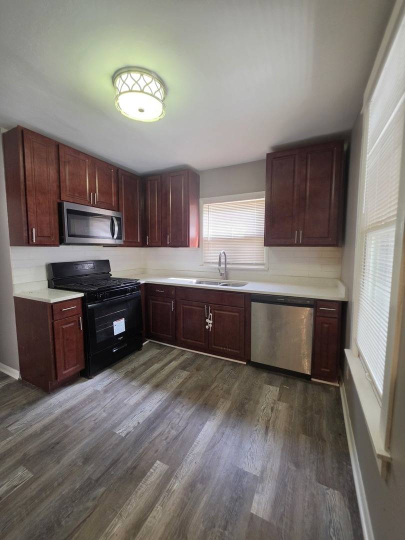 309 E 120th PL, Chicago, IL 60628