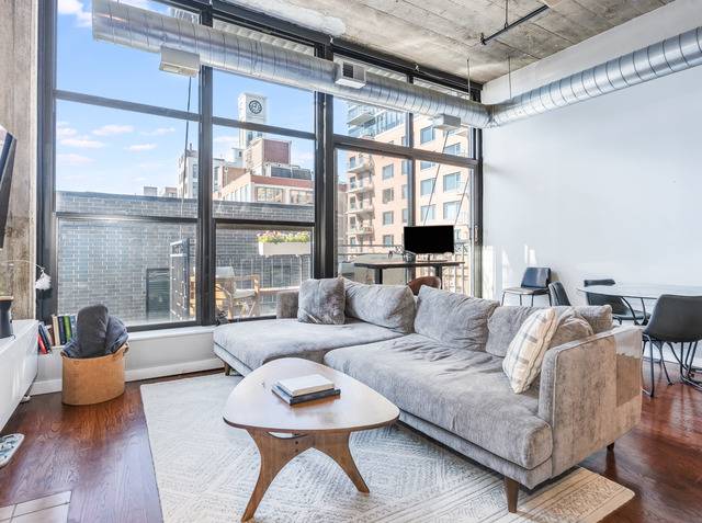 843 W Adams ST #611, Chicago, IL 60607