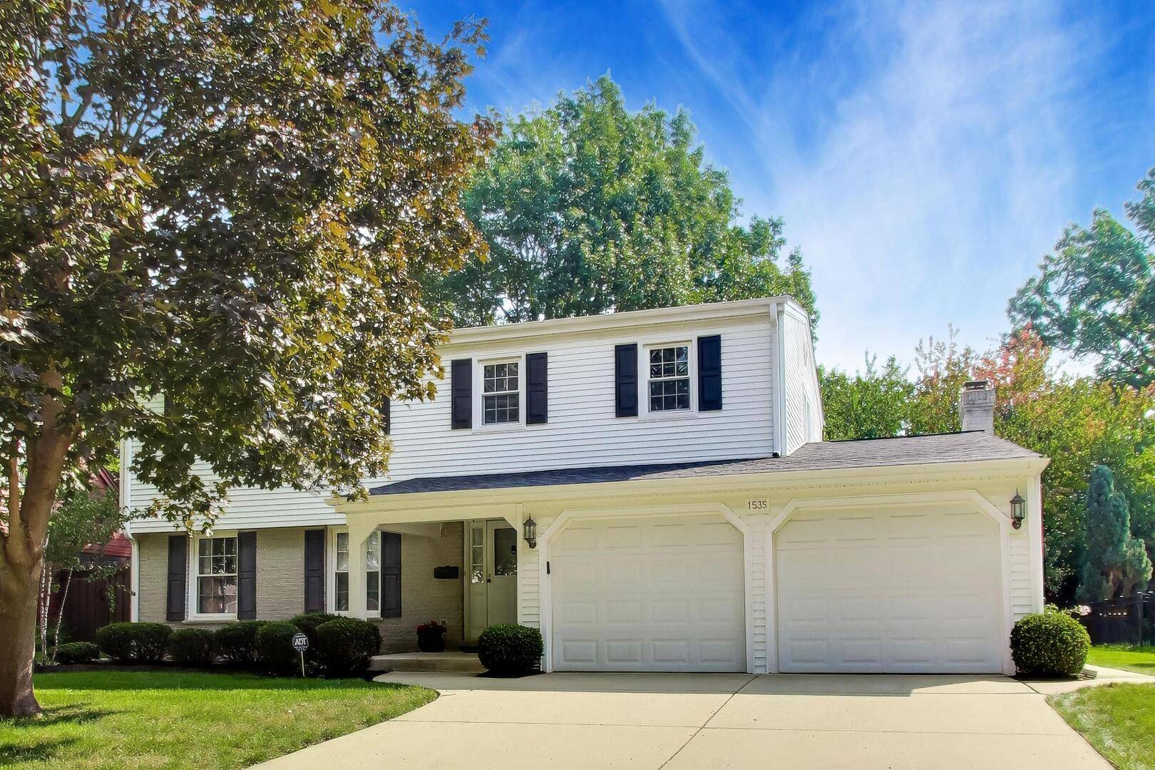 1535 N Haddow AVE, Arlington Heights, IL 60004