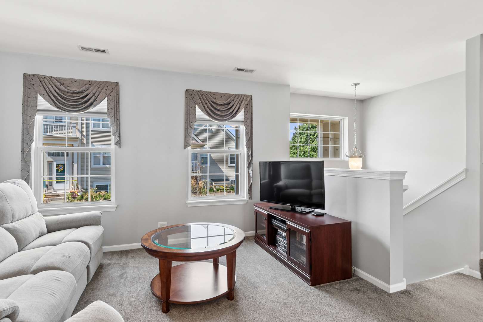 530 Lincoln Station DR #530, Oswego, IL 60543