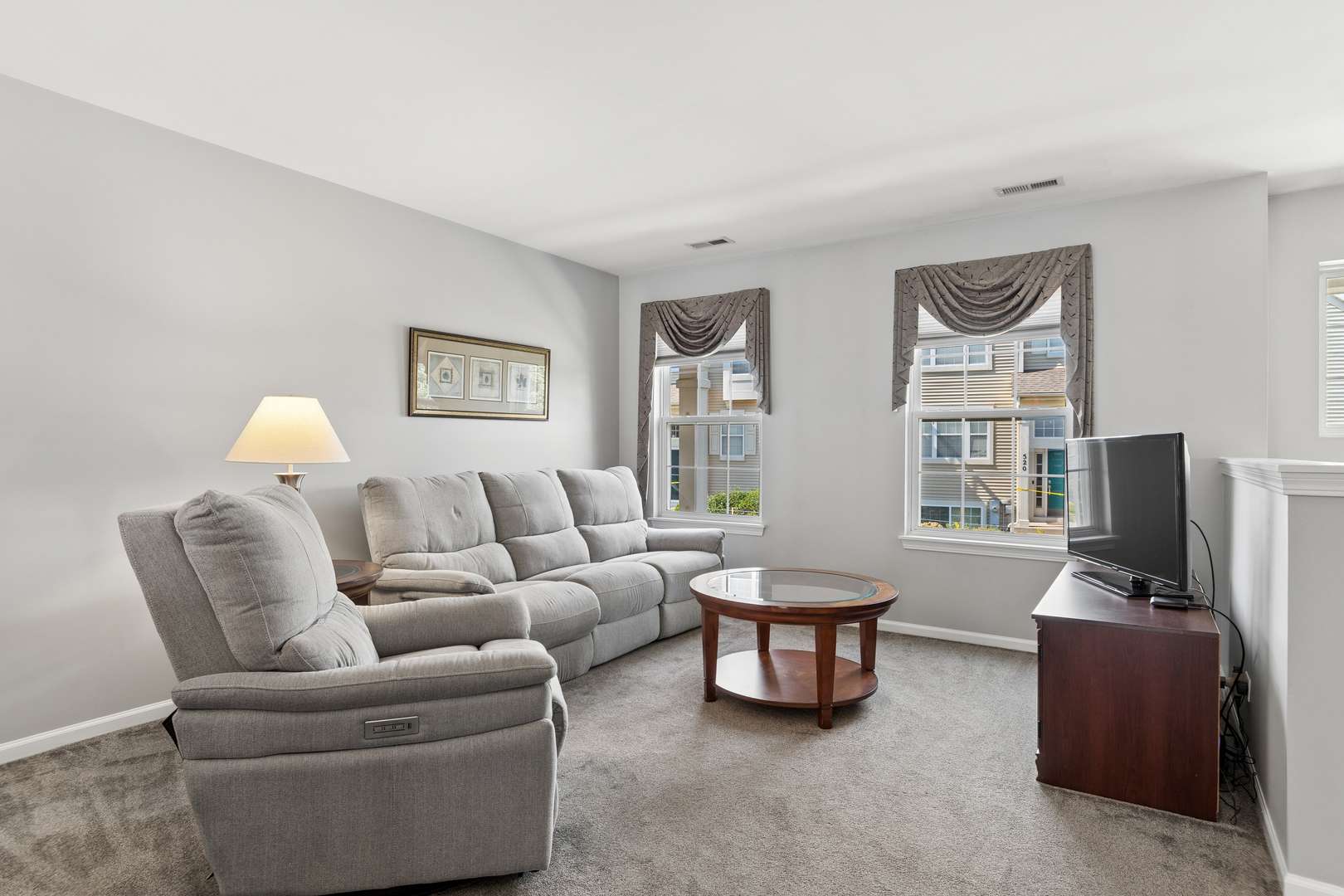 530 Lincoln Station DR #530, Oswego, IL 60543