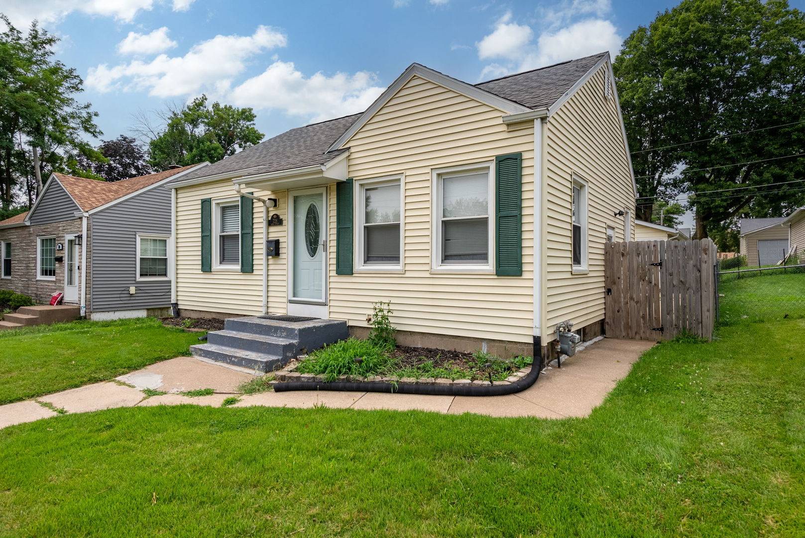 728 24th ST, Bettendorf, IA 52722
