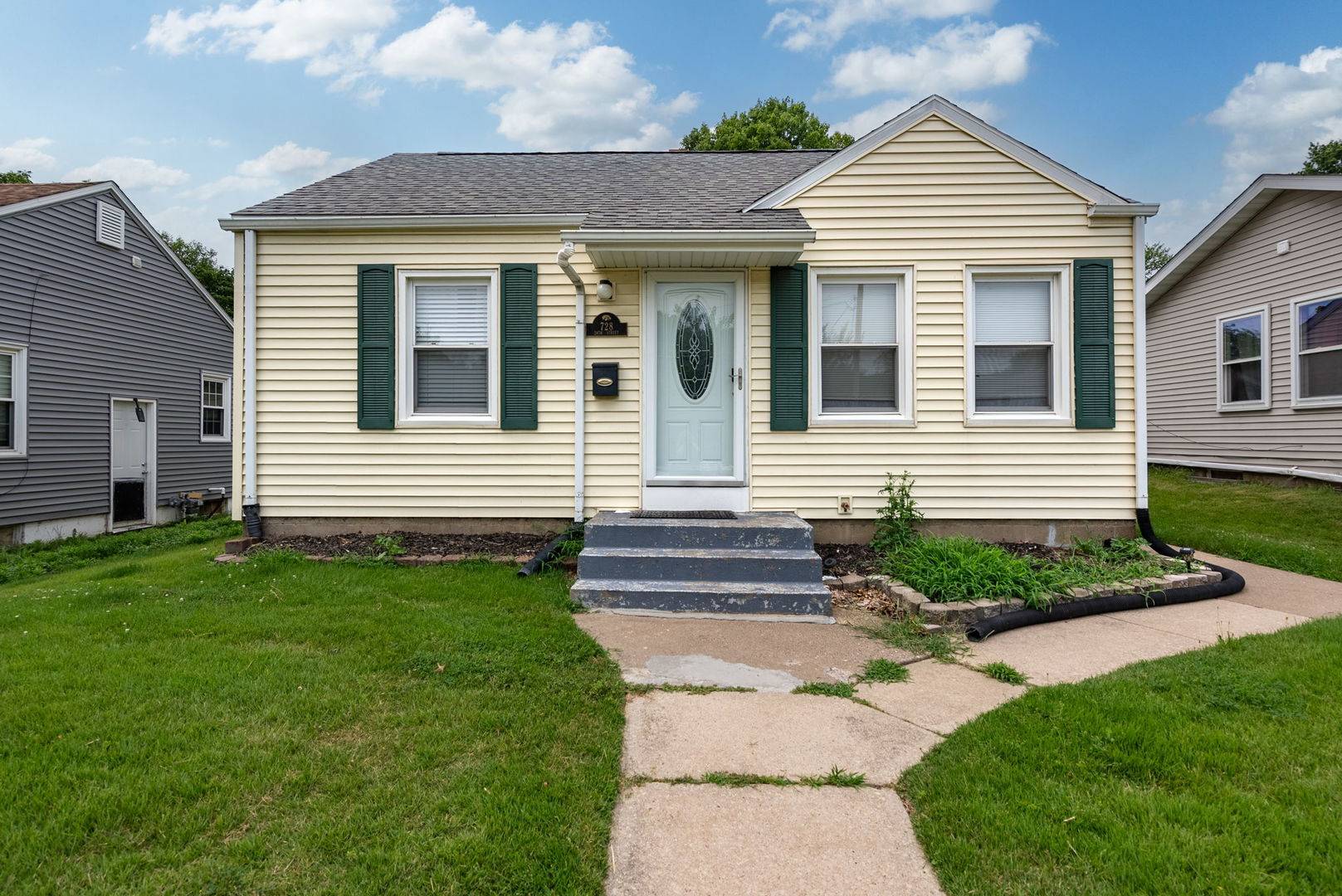 728 24th ST, Bettendorf, IA 52722