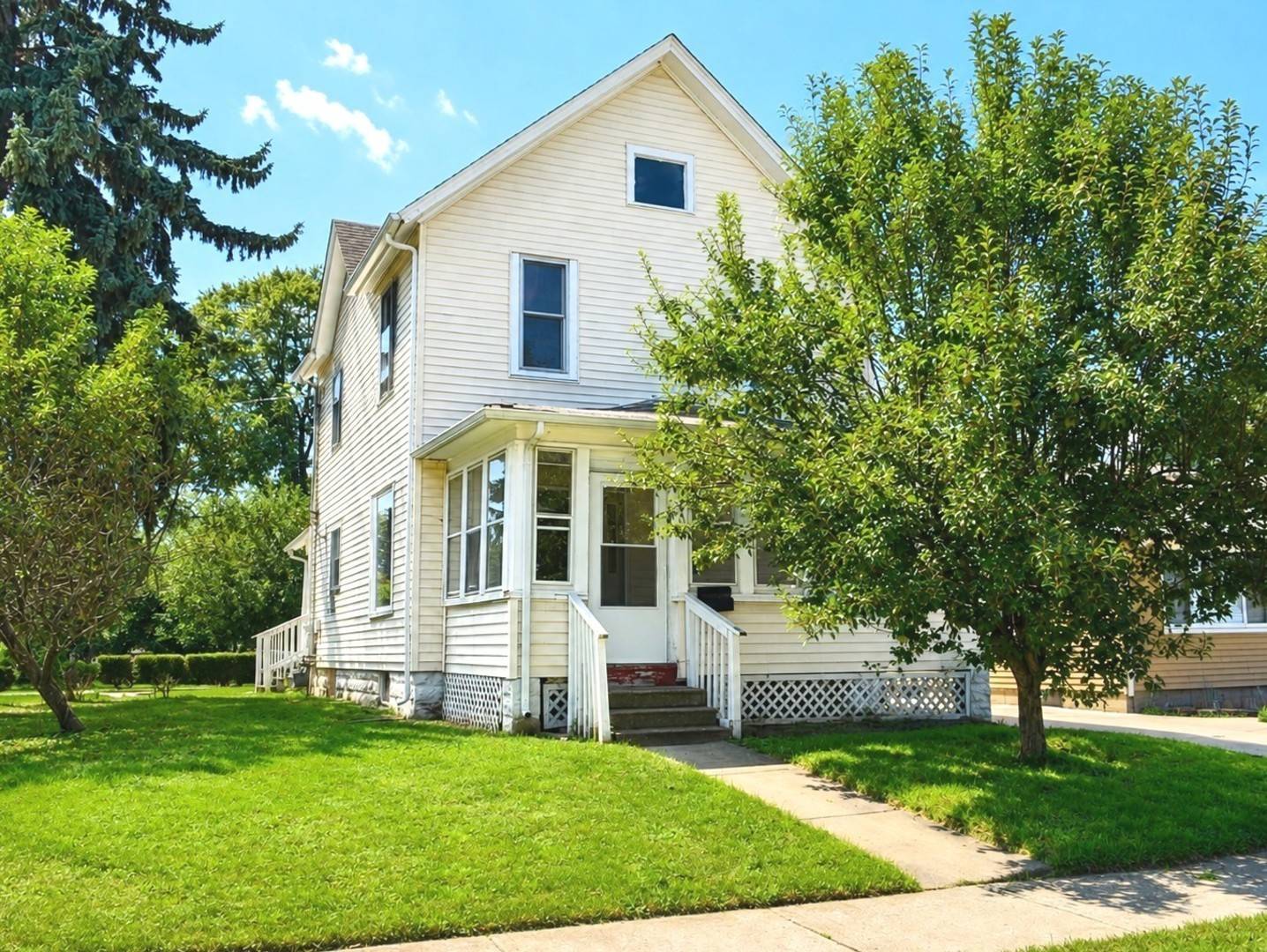 900 Spruce ST, Aurora, IL 60506