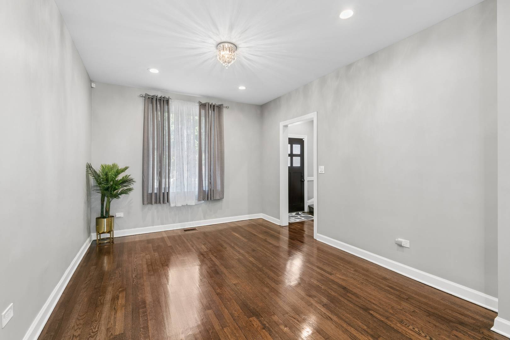 701 E 89th PL, Chicago, IL 60619