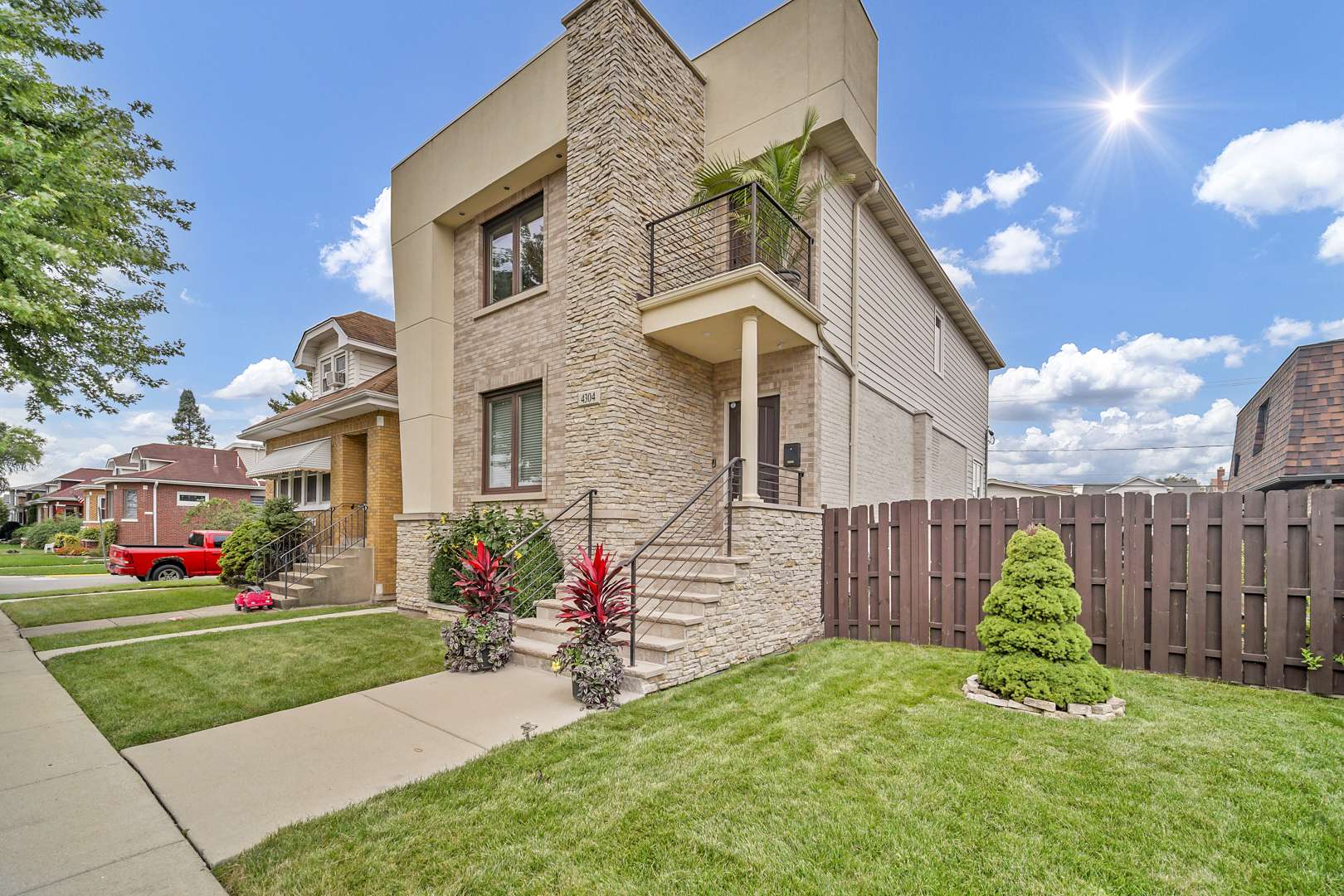 4304 N Overhill AVE, Norridge, IL 60706