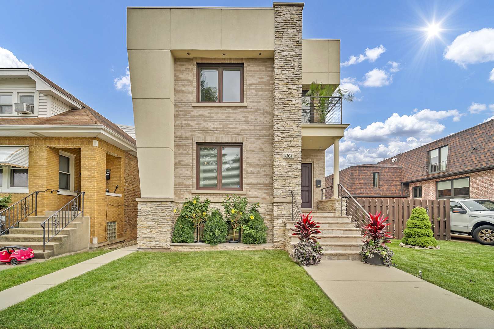 4304 N Overhill AVE, Norridge, IL 60706
